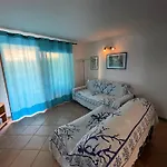 2 Bedroom Close To Bados Διαμέρισμα Όλμπια