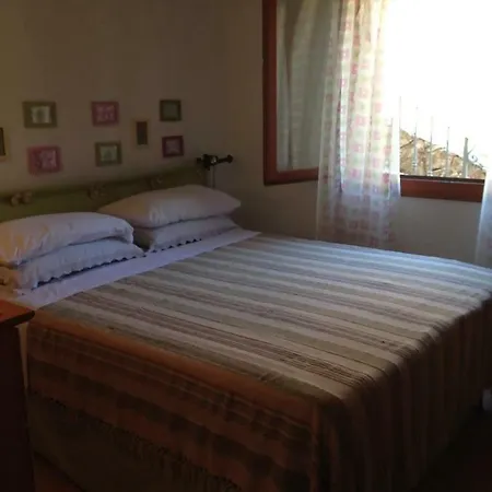 2 Bedroom Close To Bados Όλμπια