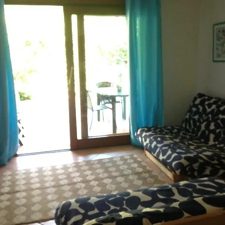 2 Bedroom Close To Bados